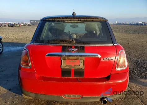 2010 Mini Cooper z USA, uszkodzony, nr VIN WMWMF3C59ATZ65252